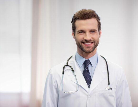 medical professional smiling and providing Medicare Supplements in Madison, IN