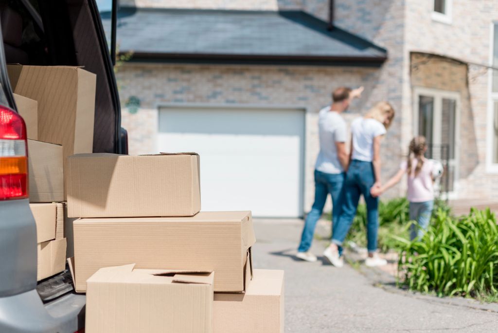Family with a home an auto insurance bundle moving into a home in Columbus, IN